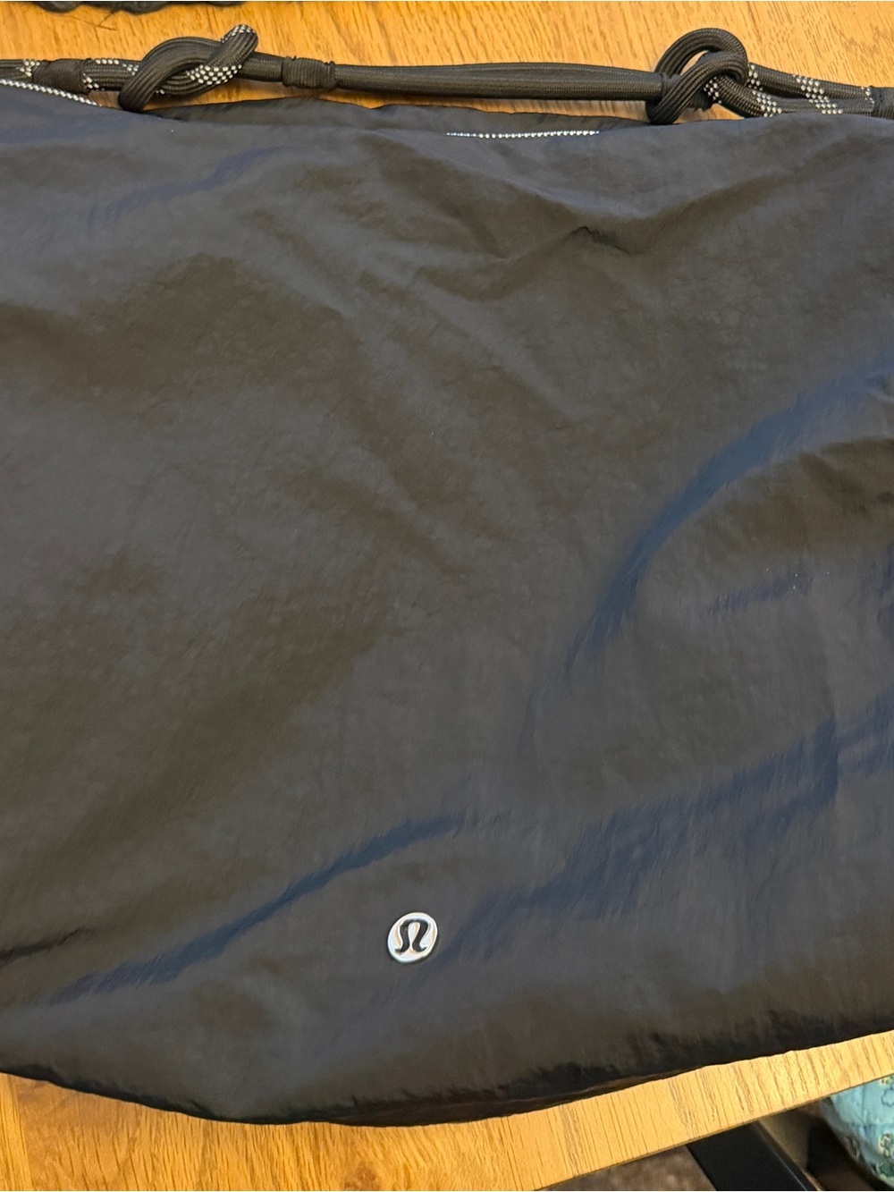 Lululemon Ruched Convertable Tote 16 L - Picture 3 of 9